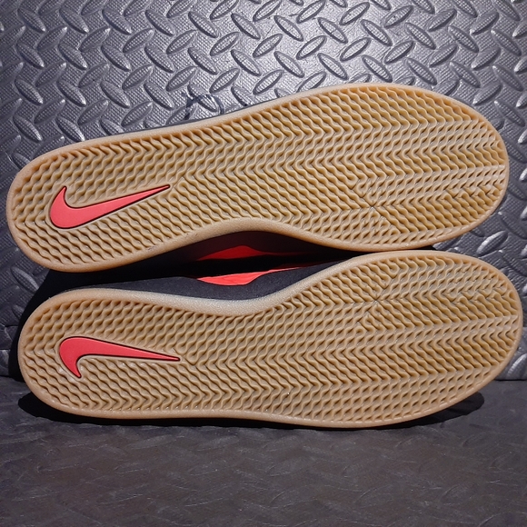 Nike SB Ishod Wair Varsity Red Black Gum shoes DC7232-600 - Picture 7 of 11